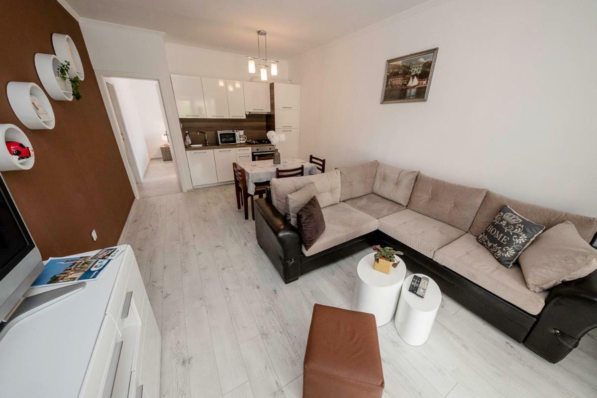 Apartman Jasmina Banjol Exteriör bild