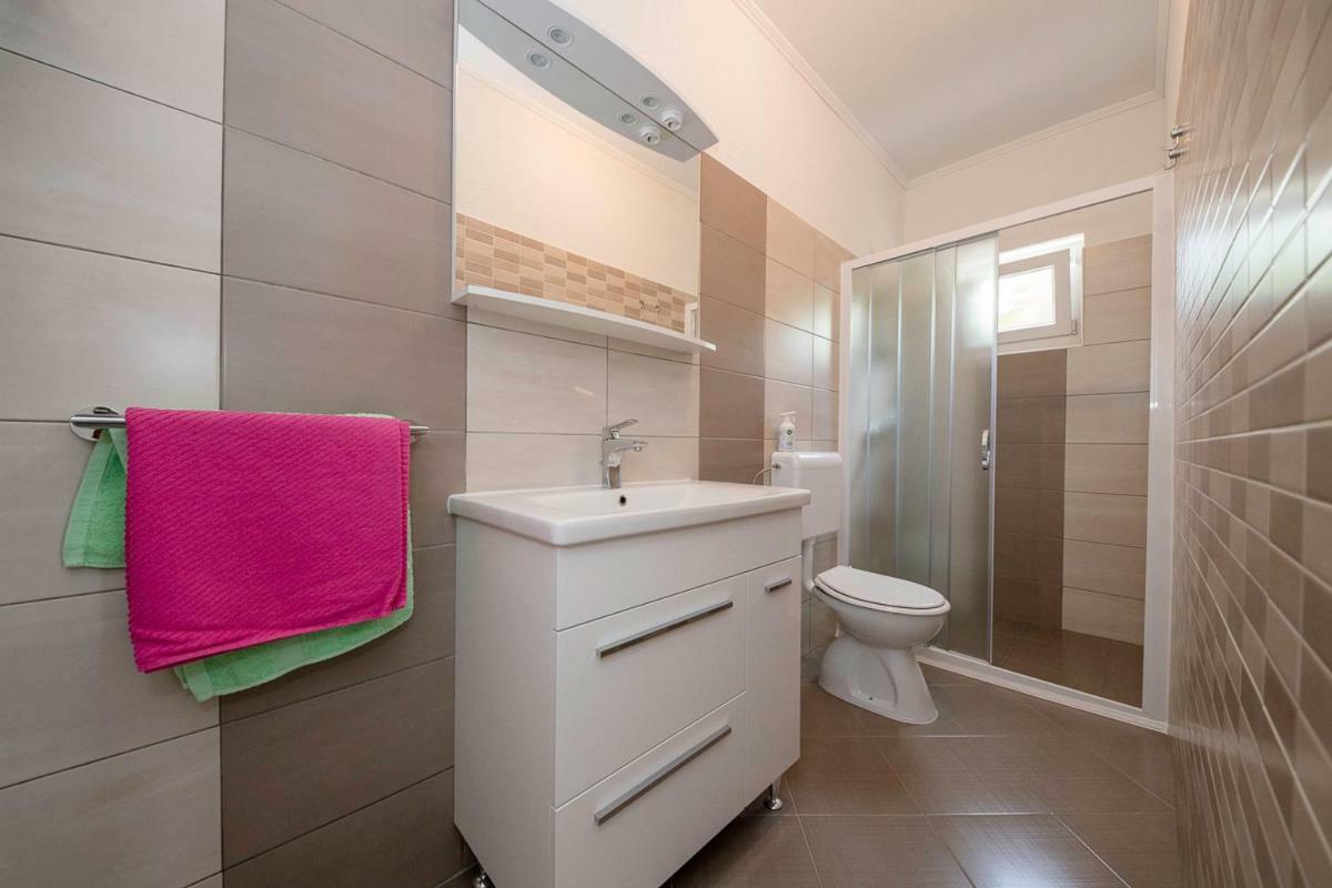 Apartman Jasmina Banjol Exteriör bild