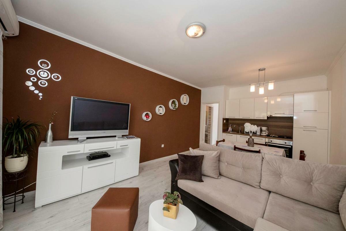Apartman Jasmina Banjol Exteriör bild
